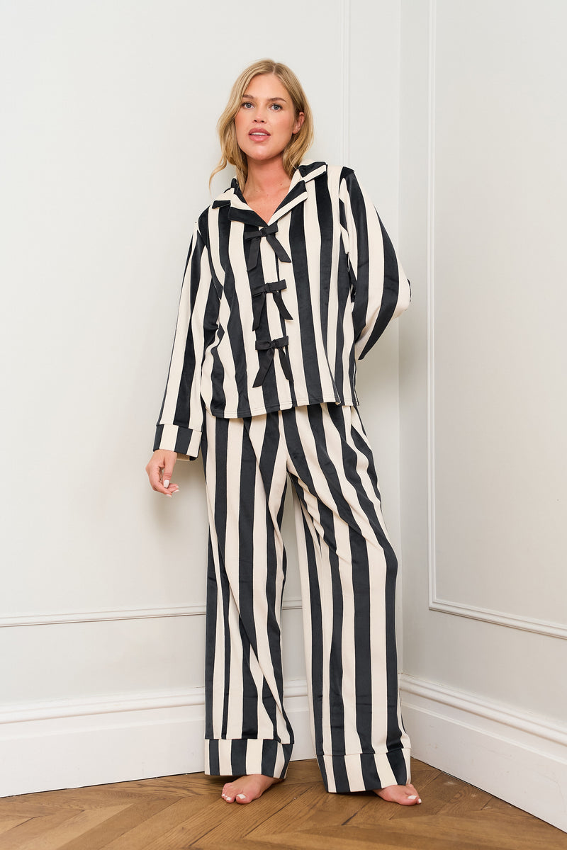 Mono Bow Traditional Pyjama Set