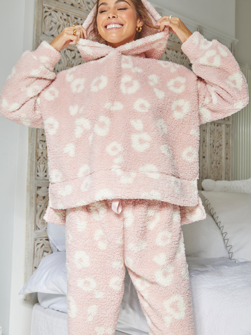 Snuggly Oversized Leopard Co-ord